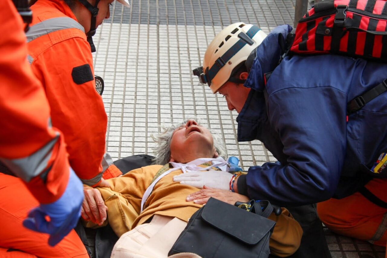 OTRO MI&Eacute;RCOLES DE GOLPES Y PALOS CONTRA JUBILADOS Y DISCAPACITADOS