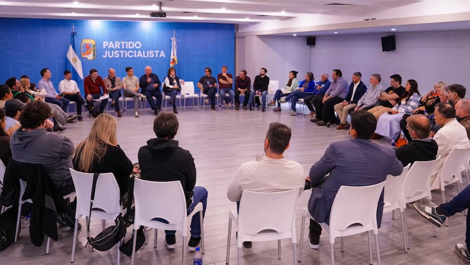 EL VIERNES EN SEDE DEL PJ NACIONAL SE REUNIERON  REPRESENTANTES DEL TURISMO  PARA DEBATIR SOBRE LA GRAVE SITUACI&Oacute;N DEL SECTOR