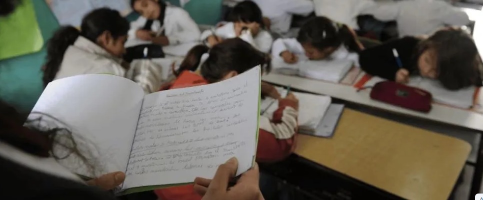 EL COMIENZO DE CLASES ESTE LUNES 2 ENCUENTRA A LOS DOCENTES MOVILIZADOS CON POSIBLE PARO QUE AFECTAR&Iacute;A ENTRE OTROS DISTRITOS A PBA