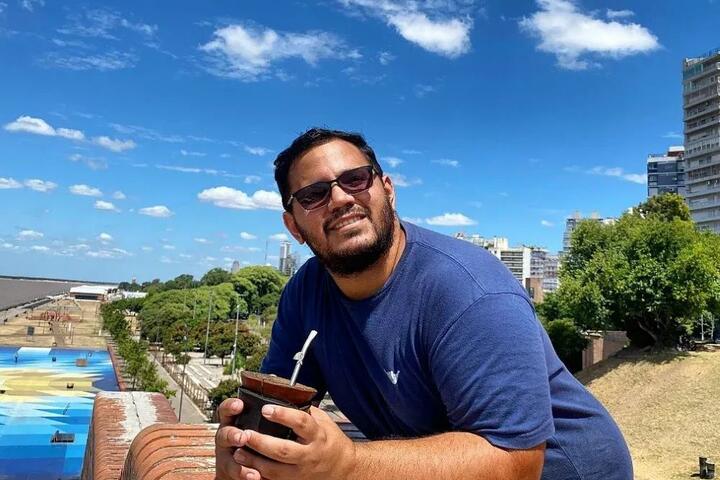 &ldquo;YO, MANZANERA&rdquo;, DE ENZO RESINO: &ldquo;LA COMUNIDAD ORGANIZADA ES LA &Uacute;NICA QUE PUEDE SOSTENER LAS REDES DE SOLIDARIDAD&rdquo;