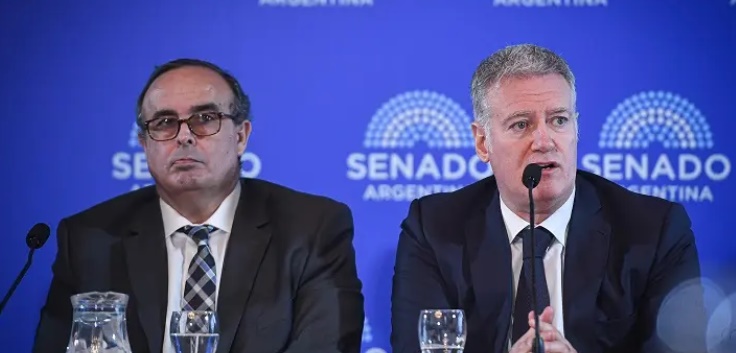 PREVISIBLE: CON AUSENCIA DEL KIRCHNERISMO, BERTUZZI Y YADAROLA SORTEARON SIN SOBRESALTOS LA DEFENSA DE SUS PLIEGOS EN EL SENADO