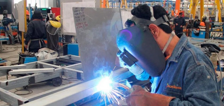 SEG&Uacute;N UN INFORME DEL INDEC CINCO SECTORES INDUSTRIALES OPERAN CON M&Aacute;S DE LA MITAD DE SUS M&Aacute;QUINAS PARADAS