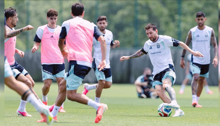 LA SELECCI&Oacute;N ARGENTINA DE CARA AL DEBUT FRENTE A ARGELIA: LAS ALTAS Y BAJAS PARA SCALONI