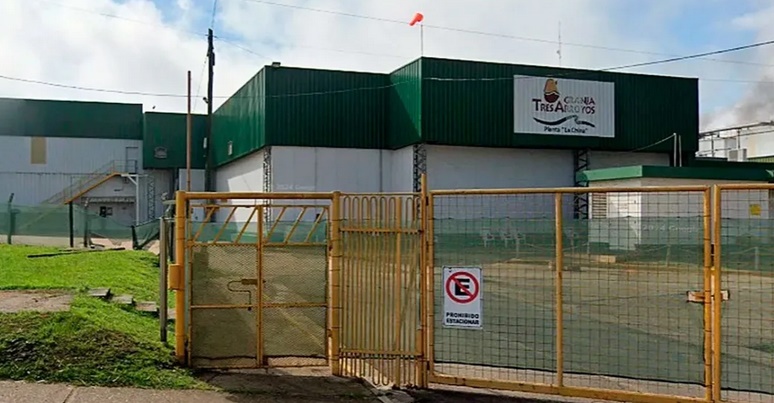 TRABAJADORES DE GRANJA TRES ARROYOS SIGUEN SIN COBRAR Y ESPERAN UNA DEFINICI&Oacute;N PARA EL FUTURO DE LA PLANTA