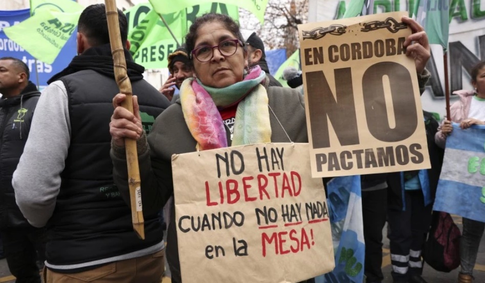 LOS CORDOBESES CON PROBLEMAS PARA LLENAR LA OLLA