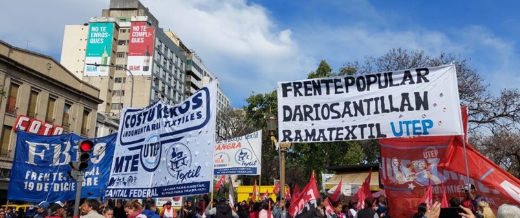 LOS MOVIMIENTOS SOCIALES ACTIVAN UN PLAN DE LUCHA CON PIQUETES Y UNA MARCHA FEDERAL CONTRA EL CIERRE DEL VOLVER AL TRABAJO