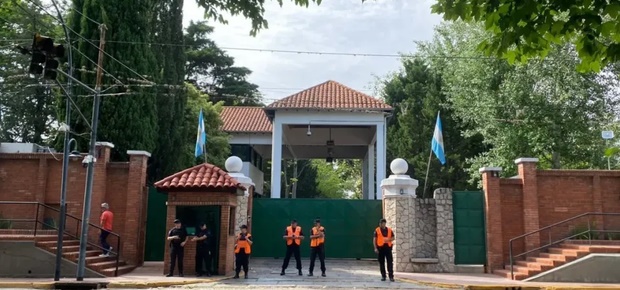 QUINTA DE OLIVOS: EL GOBIERNO DESPLAZ&Oacute; A 12 TRABAJADORES Y LA CASA MILITAR TOMAR&Aacute; LA SEGURIDAD
