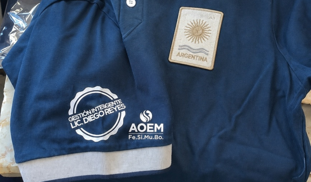 INTENDENTE DE PU&Aacute;N ESTAMPA SU NOMBRE EN LA ROPA DEL PERSONAL Y EL SINDICATO LE EXIGE SU RETIRO