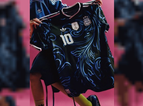 ARGENTINA TIENE NUEVA CAMISETA PARA EL MUNDIAL: DETALLES, VERSIONES Y PRECIOS DEL MODELO ALTERNATIVO