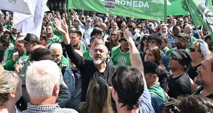 EL GOBIERNO NACIONAL SE ENDEUDA PARA FINANCIAR EL DESPIDO DE EMPLEADOS P&Uacute;BLICOS