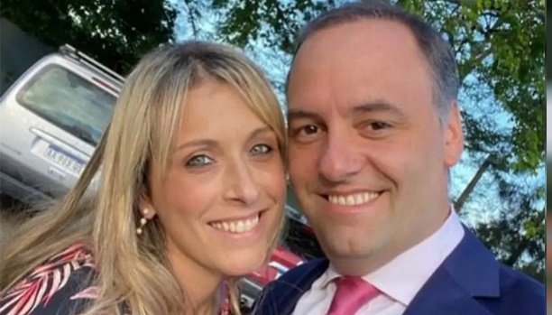 ORDENAN LEVANTAR EL SECRETO FISCAL Y BANCARIO PARA SABER QUI&Eacute;N PAG&Oacute; LOS VIAJES DE ADORNI