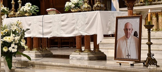 A UN A&Ntilde;O DE LA MUERTE DEL PAPA FRANCISCO: LAS MISAS Y HOMENAJES QUE SE REALIZAR&Aacute;N