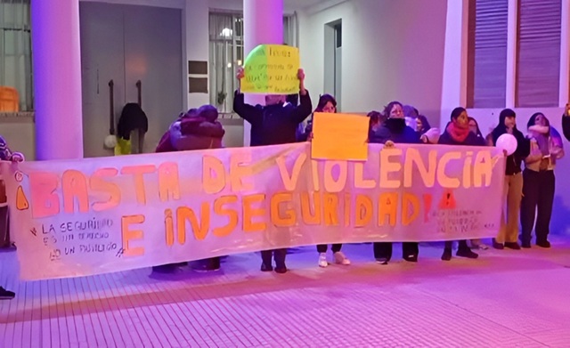 LA VIOLENTA AGRESI&Oacute;N A UNA ADOLESCENTE DE 14 A&Ntilde;OS EN VEDIA REABRE EL DEBATE SOBRE EL ROL DE LAS PANTALLAS Y LAS REDES SOCIALES