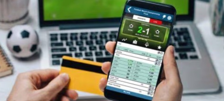 CELULAR UN CASINO EN EL BOLSILLO: ADVIERTEN QUE CRECIERON LAS APUESTAS ONLINE DURANTE EL MUNDIAL DE F&Uacute;TBOL