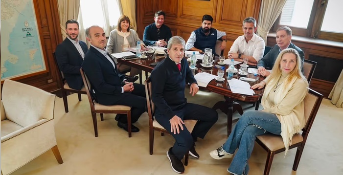 SE RE&Uacute;NE LA MESA POL&Iacute;TICA DEL GOBIERNO: KARINA MILEI NO ACOMPA&Ntilde;&Oacute; AL PRESIDENTE A ESTADOS UNIDOS