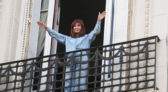 CAUSA VIALIDAD: EXTENDIERON LA PRISI&Oacute;N DOMICILIARIA A CRISTINA KIRCHNER Y SEGUIR&Aacute; EN SAN JOS&Eacute; 1111
