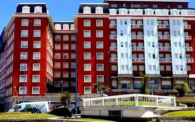 EN MAR DEL PLATA EL CIERRE DE LOS HOTELES ANT&Aacute;RTIDA, TIERRA DEL FUEGO Y LA FARMACIA SINDICAL, DEJA 177 PERSONAS EN LA CALLE