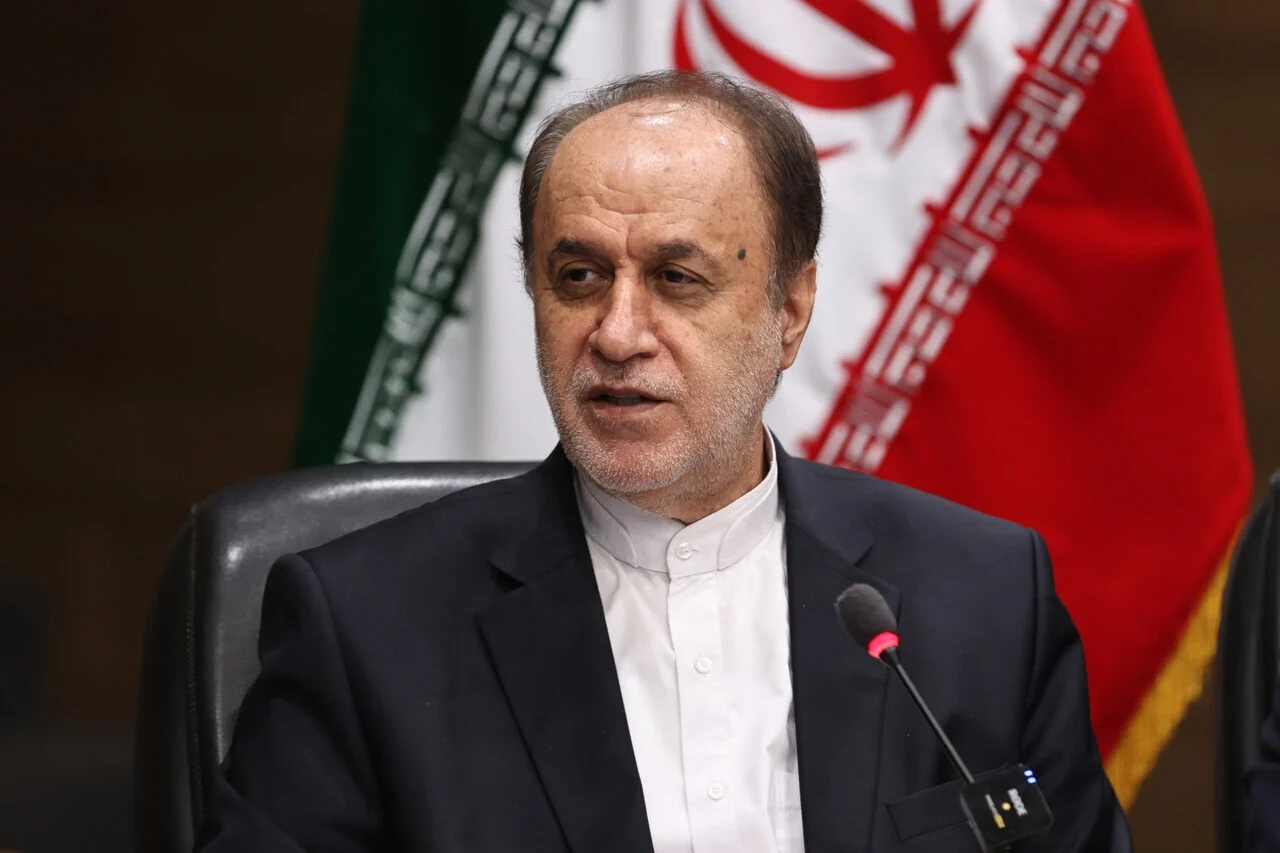 IR&Aacute;N COBRA PRIMERAS TASAS POR TR&Aacute;NSITO EN ORMUZ