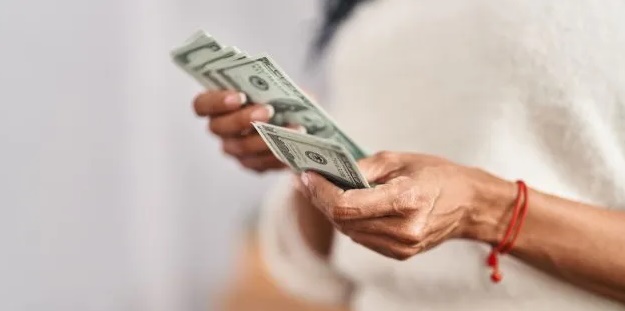 EL BCRA HABILIT&Oacute; EL PAGO DE SALARIOS EN D&Oacute;LARES A TRAV&Eacute;S DE LAS CUENTAS SUELDO