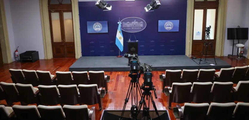 PRESENTAN UN AMPARO JUDICIAL PARA PODER INGRESAR LOS PERIODISTAS A LA CASA ROSADA