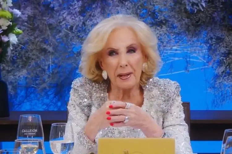 LEMOINE CRUZ&Oacute; A MIRTHA POR EL &ldquo;&Eacute;XITO&rdquo; DEL TEATRO EN PLENA CRISIS