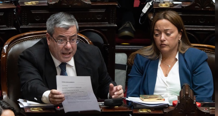 DIPUTADOS: LA OPOSICI&Oacute;N LOGR&Oacute; 133 VOTOS Y CONFIRM&Oacute; UNA SESI&Oacute;N SOBRE ENDEUDAMIENTO FAMILIAR PARA EL 9 DE SEPTIEMBRE