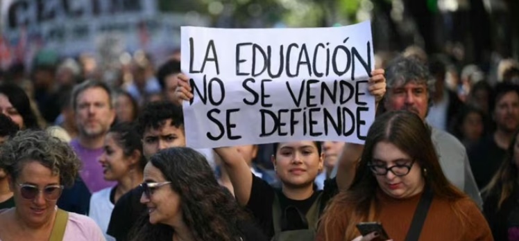ARRANCA UN NUEVO PARO UNIVERSITARIO: QU&Eacute; GREMIOS PARAN Y CU&Aacute;NTO DURAR&Aacute;N LAS MEDIDAS