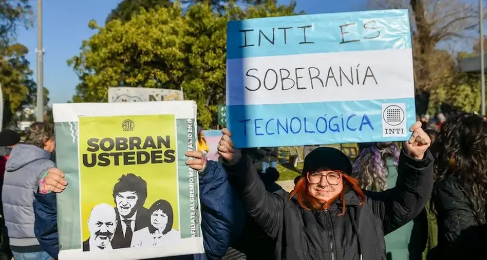 TRABAJADORES DEL INTI CONVOCAN A UNA CARAVANA EN DEFENSA DE LA CIENCIA Y LA PRODUCCI&Oacute;N