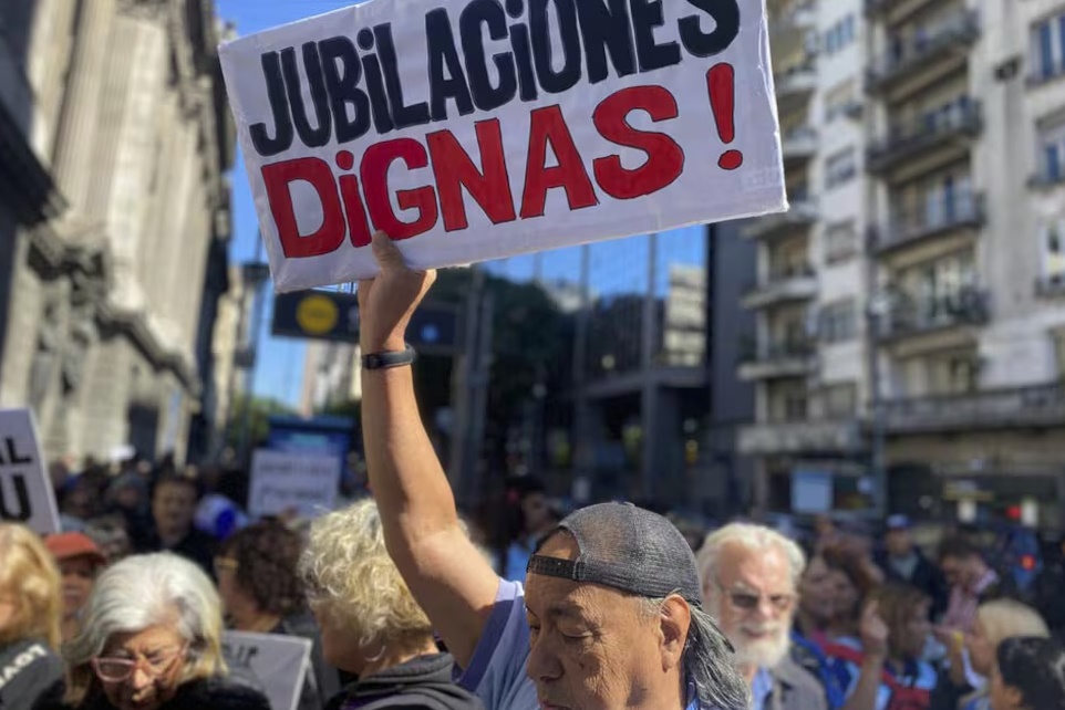 JUBILADOS: EL BONO SIGUE CONGELADO EN 70 MIL PESOS