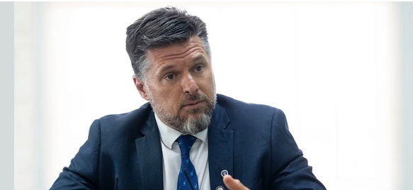 LA PRESI&Oacute;N POL&Iacute;TICA EN EL CASO LOAN: &iquest;AYUDA O ENTORPECE?