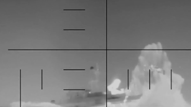 ESTADOS UNIDOS HUNDI&Oacute; UN BUQUE IRAN&Iacute;: REPORTAN MUERTOS Y M&Aacute;S DE 100 DESAPARECIDOS