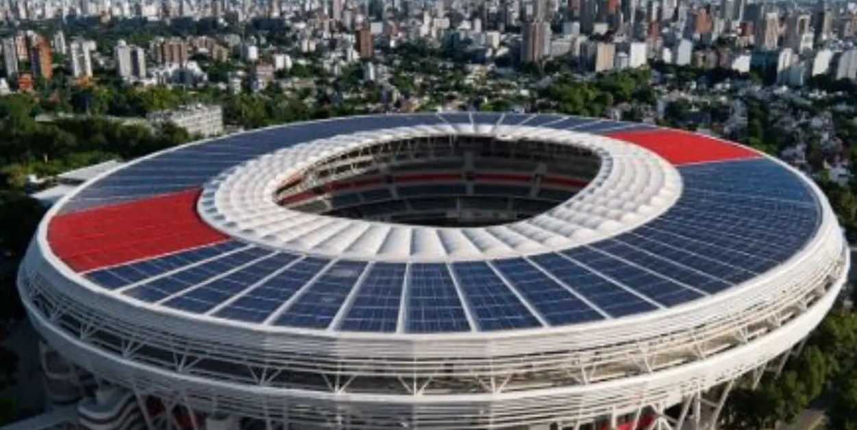 OTRO AMBICIOSO PLAN PARA EL MONUMENTAL: MONTAR PANELES DE ENERG&Iacute;A SOLAR EN SU TECHO