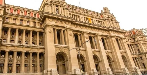 LA CORTE SUPREMA RECHAZ&Oacute; APARTARSE EN LA CAUSA POR EL FINANCIAMIENTO UNIVERSITARIO