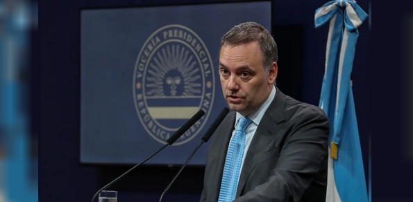 NUEVA HIPOTECA DE ADORNI: FINANCI&Oacute; OTRO DEPARTAMENTO CON D&Oacute;LARES DE DOS PARTICULARES