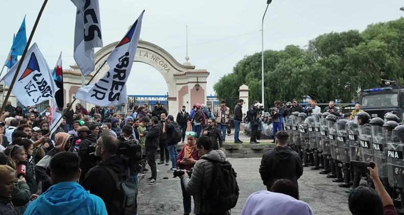 CORTES EN TODO EL PA&Iacute;S CONTRA LA ELIMINACI&Oacute;N DEL PROGRAMA VOLVER AL TRABAJO