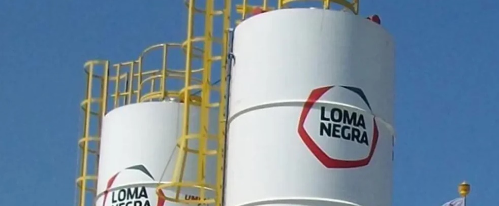 LOMA NEGRA PARALIZA SU HORNO PRINCIPAL HASTA 2027 Y PREV&Eacute;N DESPIDOS
